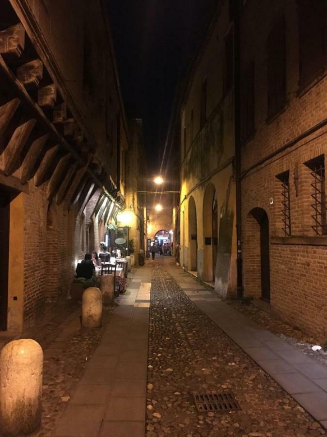 Nell'Antico Ghetto Ebraico Apartamento Ferrara Exterior foto