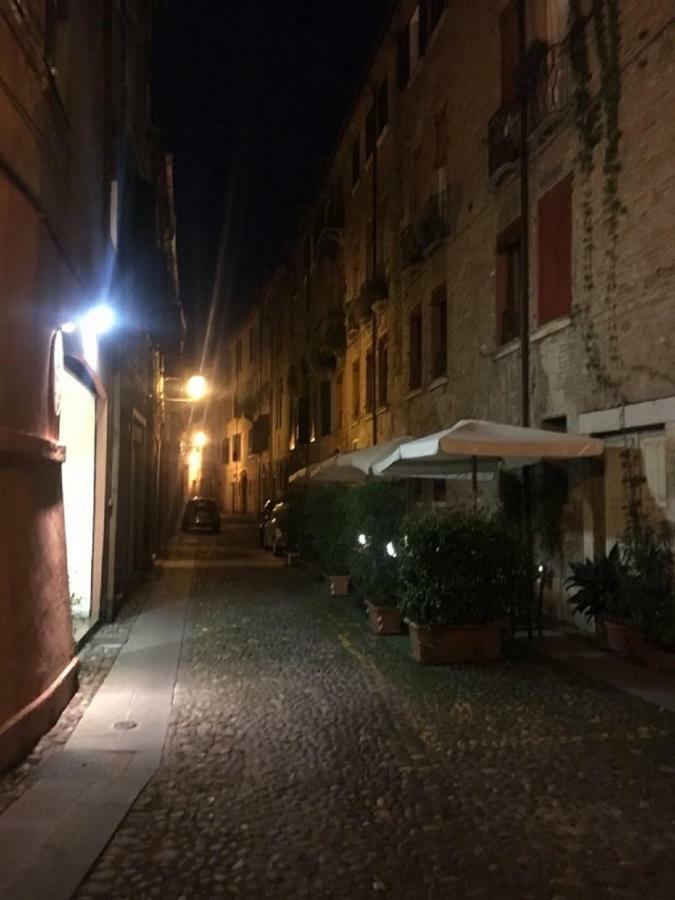 Nell'Antico Ghetto Ebraico Apartamento Ferrara Exterior foto