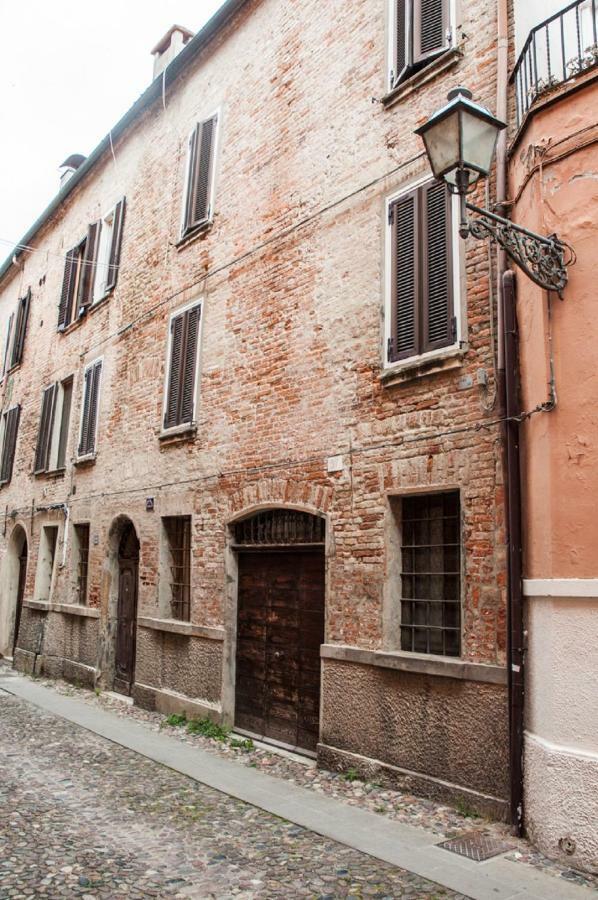 Nell'Antico Ghetto Ebraico Apartamento Ferrara Exterior foto